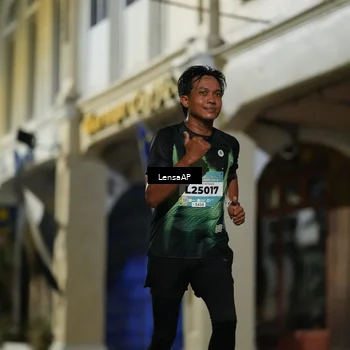 Runner Photo 5865037