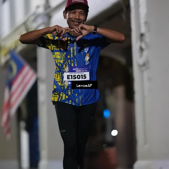Runner Photo 5865044