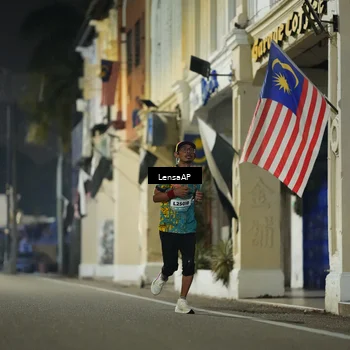 Runner Photo 5865063