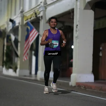 Runner Photo 5865128