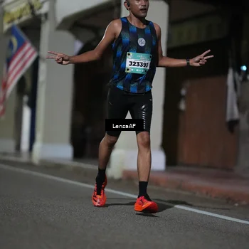 Runner Photo 5865131