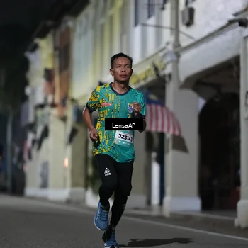 Runner Photo 5865156