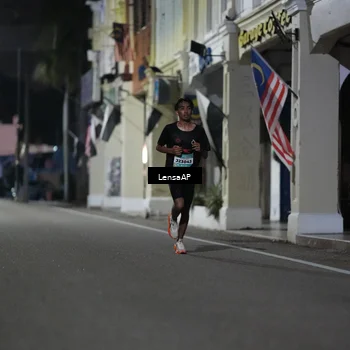Runner Photo 5865238