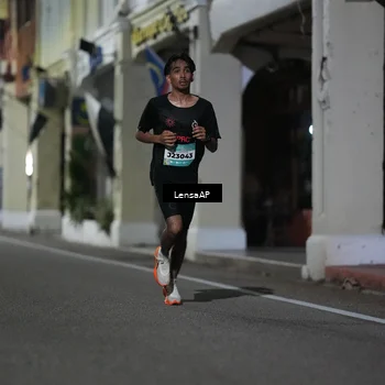 Runner Photo 5865242