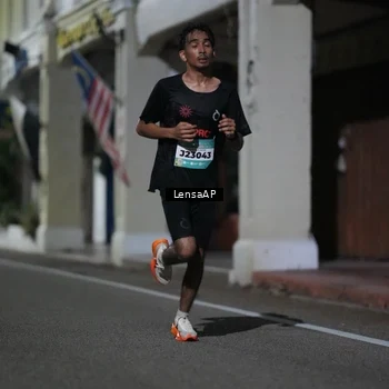 Runner Photo 5865244