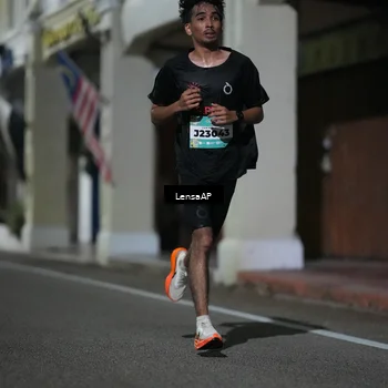 Runner Photo 5865245