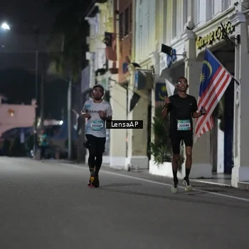 Runner Photo 5865246