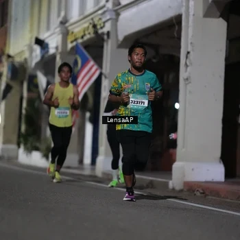 Runner Photo 5865272