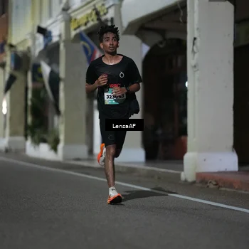 Runner Photo 5865282