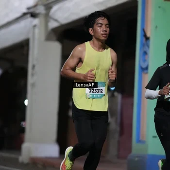 Runner Photo 5865290