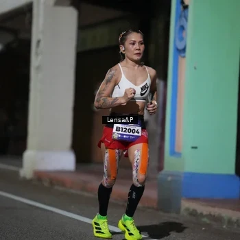 Runner Photo 5865292