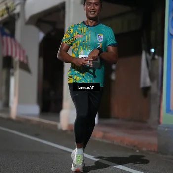 Runner Photo 5865302