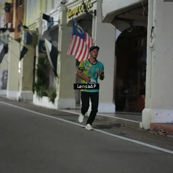 Runner Photo 5865318