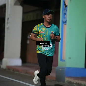 Runner Photo 5865323