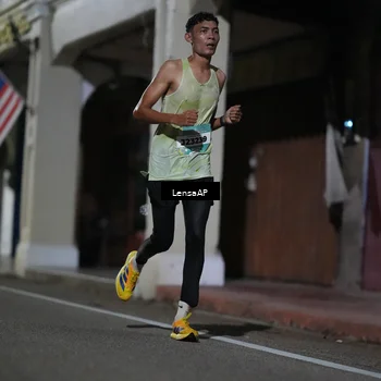 Runner Photo 5865332