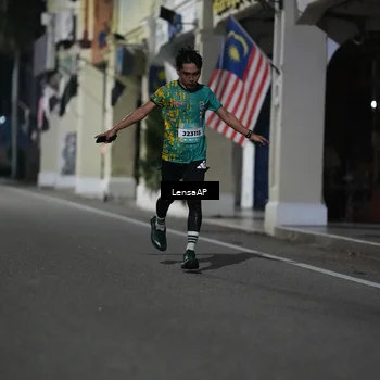 Runner Photo 5865338