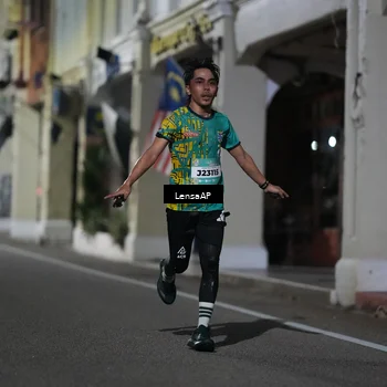 Runner Photo 5865341
