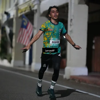 Runner Photo 5865346
