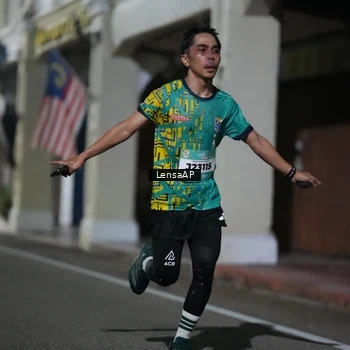 Runner Photo 5865347