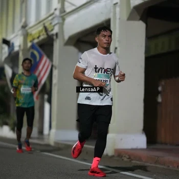 Runner Photo 5865375