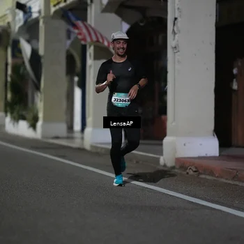 Runner Photo 5865408