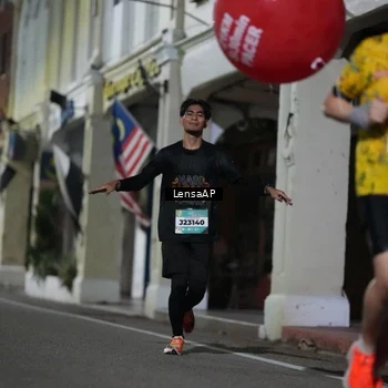 Runner Photo 5865515
