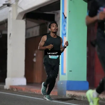 Runner Photo 5865637