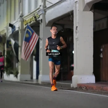 Runner Photo 5865755