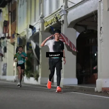 Runner Photo 5865877