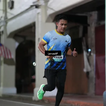 Runner Photo 5865896