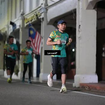 Runner Photo 5865899
