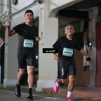 Runner Photo 5866039