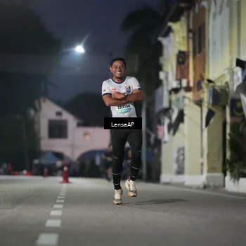 Runner Photo 5866043