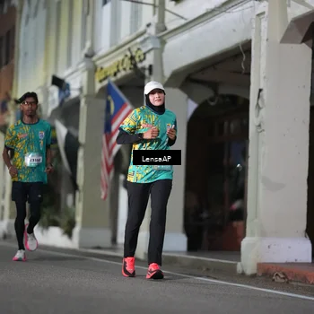 Runner Photo 5866113