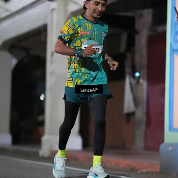 Runner Photo 5866160