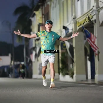 Runner Photo 5866224