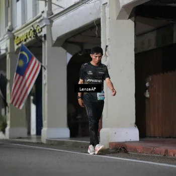 Runner Photo 5866244