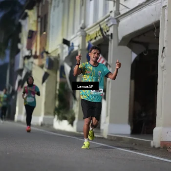 Runner Photo 5866338