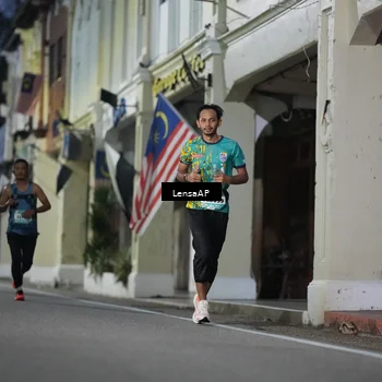 Runner Photo 5866367