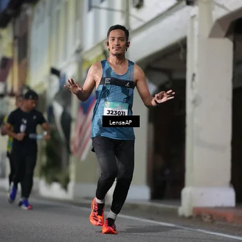 Runner Photo 5866375
