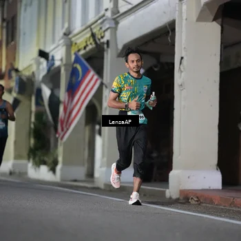 Runner Photo 5866377