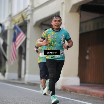 Runner Photo 5867003