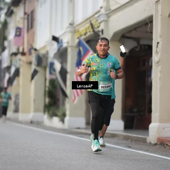 Runner Photo 5867005
