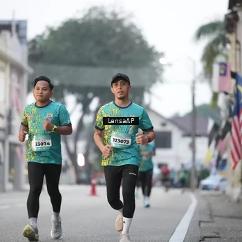 Runner Photo 5867020