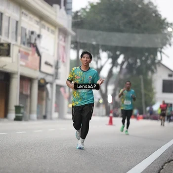 Runner Photo 5867021
