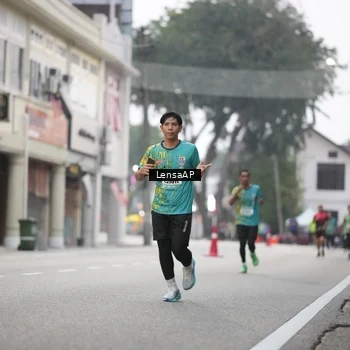 Runner Photo 5867022