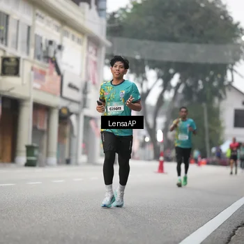 Runner Photo 5867023