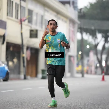 Runner Photo 5867030