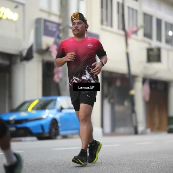 Runner Photo 5867040