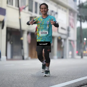 Runner Photo 5867041